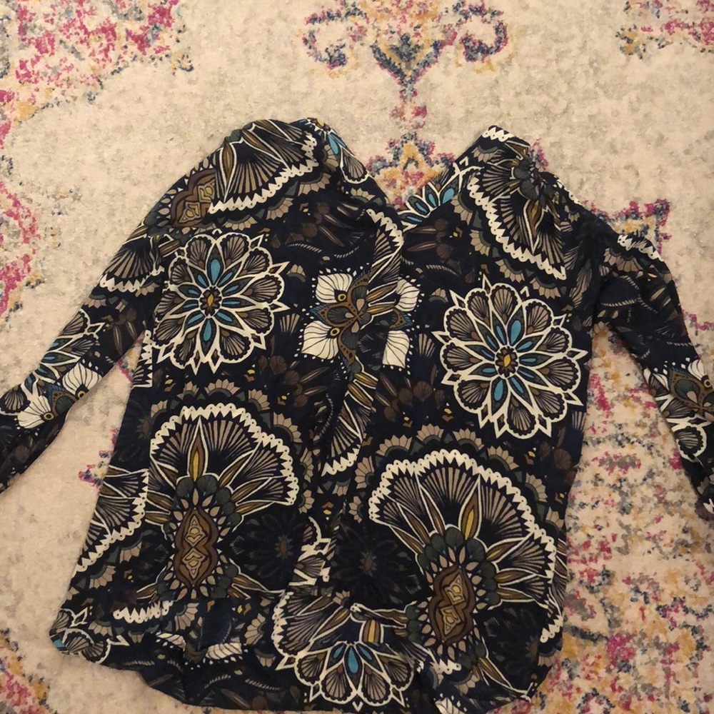 H&M Blouse never worn 💕